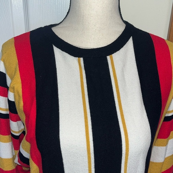 Forever 21 Striped Sweater - Picture 2 of 8